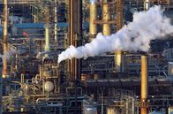 Das System Total - Anatomie eines Energiekonzerns – TotalEnergies bewirbt mit großem Aufwand die ökologische Wende des Unternehmens – doch die Öl- und Gasförderung bildet noch immer das Kerngeschäft des multinationalen Konzerns.