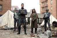 Gotham – Eduardo Corrance (Shane West, l.); Leslie Thompkins (Morena Baccarin, r.)