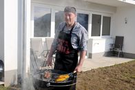 Vier Frauen und ein Todesfall – Charly Rabanser (Salchegger).