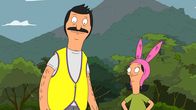 Bob's Burgers – Bob (l.) beaufsichtigt eine Klassenfahrt zum Museum und versteht sich gut mit seiner Tochter Louise (r.), während Gene und seine Gang auf der Suche nach ganz besonderen Ausstellungsstücken sind ...
