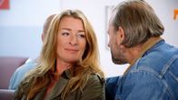 Rote Rosen – Carla (Maria Fuchs) verabschiedet sich von ihrem imaginären Michael (Hanno Friedrich).
