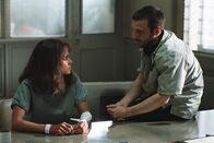 Gothika – Regisseur Mathieu Kassovitz, r. und Hauptdarstellerin Halle Berry, l.