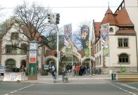 Elefant, Tiger & Co. – Haupteingang zum Leipziger Zoo.