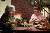 Einfach kochen mit Mary – Mary Berg (r.)