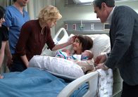 Modern Family – L-R: Claire Dunphy (Julie Bowen), Haley Dunphy (Sarah Hyland), Phil Dunphy (Ty Burrell)