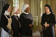 Um Himmels Willen – v.l.n.r) Schwester Agnes (Emanuela von Frankenberg), die Novizinnen Sina (Romina Küper), und Lela (Denise M'Baye).