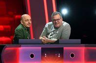 Quizduell - Olymp – Moderator Elton (r.), beide Rateteamkapitäne in der Sendung "Wer weiß denn sowas?".