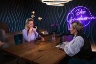 Die Gruaberin – v.li.: Alexandra Meissnitzer und Monika Gruber