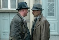 Babylon Berlin – Gereon Rath (Volker Bruch, re.) und Wolter (Peter Kurth) geraten aneinander.