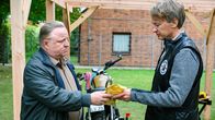 Eisland – Marko Wendrichs (Axel Prahl) macht Nägel mit Köpfen (mit Jan Henrik Stahlberg)
