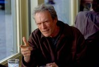 Ein wahres Verbrechen – Der Reporter Steve Everett (Clint Eastwood) hat beruflich nichts mehr zu gewinnen: Zuviel Alkohol und zahllose Affären haben ihn im Laufe der Jahre restlos ruiniert. Trotzdem weckt der Auftrag, das letzte Interview mit einem Todeskandidaten zu führen, noch einmal seinen journalistischen Ehrgeiz ...