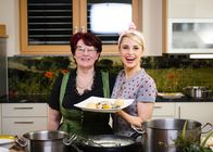 Silvia kocht – Martina Krenn, Silvia Schneider („Krenschaumsuppe mit roten Rüben“ und „Krenns Krenfleisch vom Waldviertler Weiderind“).