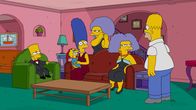 Die Simpsons – Als die Schwestern seiner Frau Marge (3.v.l.) Patty (3.v.r.) und Selma (2.v.r.) zu Besuch kommen, ist Homer (r.), im Gegensatz zu Bart (l.) und Maggie (2.v.l.), nur wenig begeistert. Er hatte für den Abend eigentlich andere Pläne ...