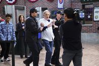 Superior Donuts – Arthur Przybyszewski (Judd Hirsch, Mitte)