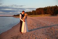 GEO Reportage – Viele Paare in Estland heiraten an der romantischen Ostseeküste.