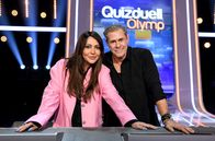 Quizduell-Olymp – Die Kandidat:innen des Teams "Hauptrolle": Simone Thomalla (l.), Schauspielerin und Sven Martinek (r.) Schauspieler.