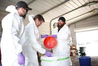 Kawumm! - Die explosive Science-Show – Tommy and Tory with lab suits mixing explosives