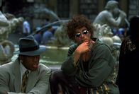 Double Team – Jack Quinn (Jean-Claude Van Damme, r.) und sein Partner Yaz (Dennis Rodman, l.) wollen den Terroristen Stavros schnappen.