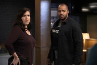 Emergence – Jo Evans (Allison Tolman) und Alex Evans (Donald Faison)