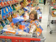 Couponing Extrem – Haley’s sister marvels at all the coffee cups.