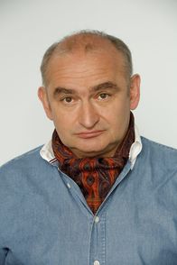 Die Rosenheim-Cops – Maximilian Volkert als Sigi Zimmerschied in "Die Rosenheim-Cops Wer stört, stirbt"