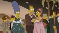 Die Simpsons – "Die Simpsons", "Liebe liegt in der N2-O2-Ar-CO2-Ne-He-CH4." In Springfield ist Valentinstag und überall liegt Liebe in der Luft. Lediglich Professor Frink fühlt sich einsam. Der arme Kerl scheint einfach kein Glück bei den Frauen zu haben. Doch noch ist nicht aller Tage Abend. Mithilfe von blauen Kontaktlinsen und einem Stimmenmodulator hofft er, die holde Weiblichkeit endlich von sich zu überzeugen. Währenddessen besuchen Marge und Homer Grampa im Altersheim. Wie sie feststellen müssen, werden den Senioren dort halluzinogene Drogen verabreicht.