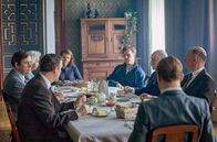 Evil – Nach den Ereignissen im Ring diskutiert das Lehrpersonal, ob Erik des Internats verwiesen werden soll.