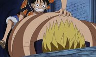 One Piece – Ruffy (oben); Bellamy (unten)