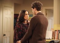 B Positive – Adriana (Rosa Salazar, l.); Drew Dunbar (Thomas Middleditch, r.)