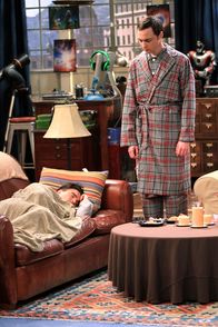 The Big Bang Theory – Was ist bei Sheldon (Jim Parsons, r.) und Leonard (Johnny Galecki, l.) nur los?