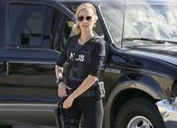 Navy CIS: L.A. – Bei den Ermittlungen in einem neuen Fall: Paris (Kim Raver) ...