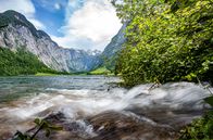 Erlebnis Erde: Natur am Königssee – Im Sommer: Zufluss in den Königssee.