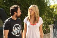 It's Always Sunny in Philadelphia – v.li.: Charlie Kelly (Charlie Day), Dee Reynolds (Kaitlin Olson)