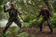 Black Sails – Ein Kampf auf Leben und Tod: Israel Hands (David Wilmot, l.) und Captain Flint (Toby Stephens, r.) ...