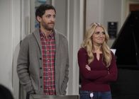 B Positive – Drew Dunbar (Thomas Middleditch, l.); Gina Dabrowski (Annaleigh Ashford, r.)