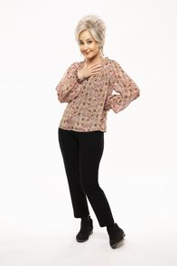 Young Sheldon – Connie "Meemaw" Tucker (Annie Potts)
