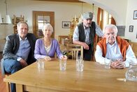 Der Winzerkönig – (v.li.): Harald Krassnitzer (Thomas Stickler), Christine Ostermayer (Hermine Schnell), Branko Samarovski (Blasius Schmalzl), Wolfgang Hübsch (Gottfried Schnell).