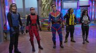 Danger Force – v.li.: Bose O'Brian / Brainstorm (Luca Luhan), Chapa / Volt (Havan Flores), Ray Manchester / Captain Man (Cooper Barnes), Miles Macklin / AWOL (Terrence Little Gardenhigh), Mika Macklin / ShoutOut (Dana Heath)