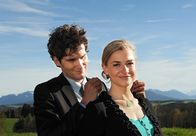 Sturm der Liebe – ARD STURM DER LIEBE FOLGE 1560 Uhr im ERSTEN. Moritz (Daniel Fünffrock, l.) und Theresa (Ines Lutz, r.) schwelgen im Glück.