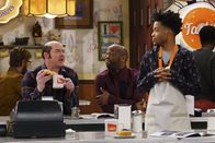 Superior Donuts – (v.l.n.r.) Tush (David Koechner); Sweatpants (Rell Battle); Franco (Jermaine Fowler)