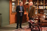 Last Man Standing – Mike (Tim Allen, l.); Ed (Hector Elizondo, r.)