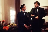Der Leihopa – (v.li.) Kurt Sowinetz (Nowak), Götz Kauffmann (Herr Radetzky).