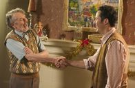 Oh du Fröhliche... Rentier Buddy rettet Weihnachten – L-R: Chester (Leslie Carlson) und Nick Snowden (Thomas Cavanagh)