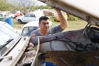 Ivan & Zoran - Die Balkan-Car-Connection – Zoran at work.