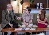 Young Sheldon – L-R: Dr. Sturgis (Wallace Shawn); Sheldon (Iain Armitage); Missy (Raegan Revord)