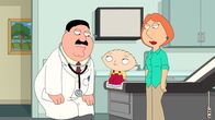 Family Guy – Bei einem Arztbesuch wird bei Stewie (M.) ADHS diagnostiziert. Während Lois (r.) sich Sorgen macht, versucht Brian, Vorteile für sich herauszuziehen ...