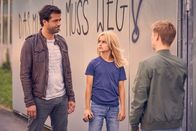 Heldt – Nicht zuletzt durch Nicos (Francesco Schramm, M.) unfreiwillige Mithilfe gelingt es Heldt (Kai Schumann, l.), herauszufinden, ob Marius Preuss (Tom Hoßbach, r.) als Täter infrage kommt.