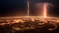 Die Planeten – Mit mehr als 300 Vulkanen, die nahezu konstant ausbrechen, ist Io der vulkanisch aktivste Ort im Sonnensystem. Die Plumes (aufsteigende Gasmassen) reichen Hunderte Kilometer in die Atmosphäre.