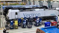 Zugkraft mit Strom - Die Hightech-E-Lok – Die E-Loks der Marke Vectron werden von 700 Mitarbeitern auf einer Fläche von 40.000 Quadratmetern in München gebaut.