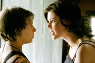 Guarded Secrets - Spurensuche – Eszter Bagameri (Lilirma, li.), Anna Györgyi (Irma).